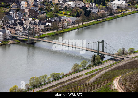 The wine-village Wehlen, a district of Bernkastel-Kues with the only rope bridge at the mosel Stock Photo