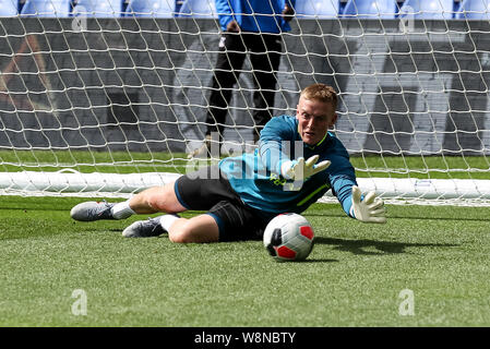 London, UK. 10th Aug, 2019. Everton Goalkeeper Jordan Pickford warms up during the Premier League match between Crystal Palace and Everton at Selhurst Park, London, England on 10 August 2019. Photo by Ken Sparks.  Editorial use only, license required for commercial use. No use in betting, games or a single club/league/player publications. Credit: UK Sports Pics Ltd/Alamy Live News Stock Photo