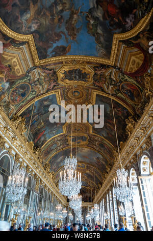 Hall Of Mirrors In The Chateau De Versailles Paris France Eu