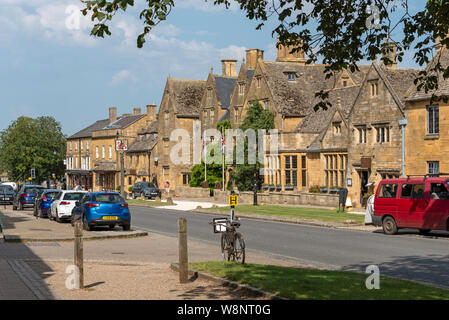 Broadway, Worcestershire, England, UK. August 2019. The Lygon Arms an historic hotel on the main street in Broadway. Stock Photo
