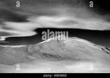 WA17210-00-BW...WASHINGTON - Sand dune in the Hanford Reach National Monument. Stock Photo