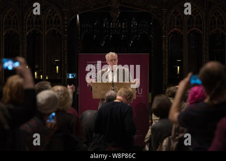 Manchester Cathedral, Manchester, UK. 5th October 2015. Labour Party leader Jeremy Corbyn takes part in the “People's Post Rally” both inside and outs Stock Photo