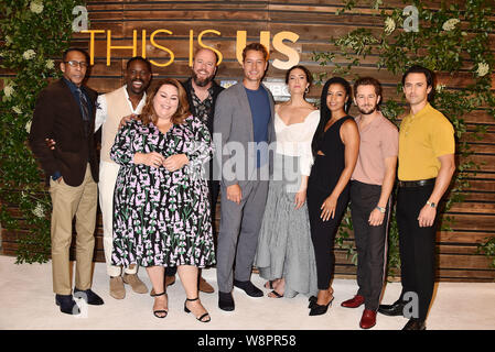 WEST HOLLYWOOD, CA - AUGUST 10: (L-R) Ron Cephas Jones, Sterling K. Brown, Chrissy Metz, Chris Sullivan, Justin Hartley, Mandy Moore, Susan Kelechi Watson, Michael Angarano and Milo Ventimiglia  attend NBC's 'This Is Us' Pancakes with the Pearsons at 1 Hotel West Hollywood on August 10, 2019 in West Hollywood, California. Stock Photo