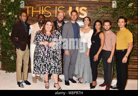 WEST HOLLYWOOD, CA - AUGUST 10: (L-R) Ron Cephas Jones, Sterling K. Brown, Chrissy Metz, Chris Sullivan, Justin Hartley, Mandy Moore, Susan Kelechi Watson, Michael Angarano and Milo Ventimiglia  attend NBC's 'This Is Us' Pancakes with the Pearsons at 1 Hotel West Hollywood on August 10, 2019 in West Hollywood, California. Stock Photo