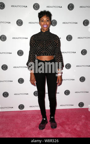 LOS ANGELES - AUG 10: Daphnique Springs at the Beautycon Festival LA
