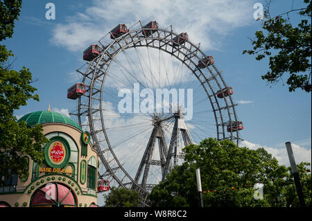 The famous big wheel fairground attraction Grampian Eye at Codonas ...