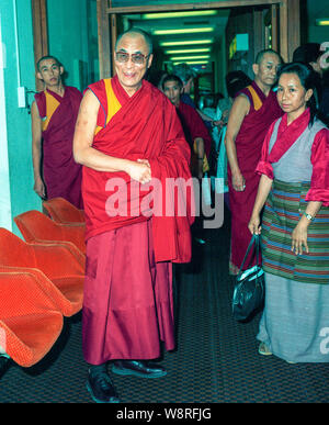 His holiness the Dalai Lama arriving at London's Heathrow Airport in June 1989 Stock Photo