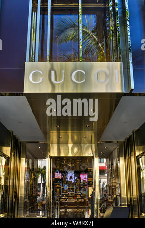 Beverly Hills, California: GUCCI fashion store on Rodeo Drive, Beverly Hills  Stock Photo - Alamy
