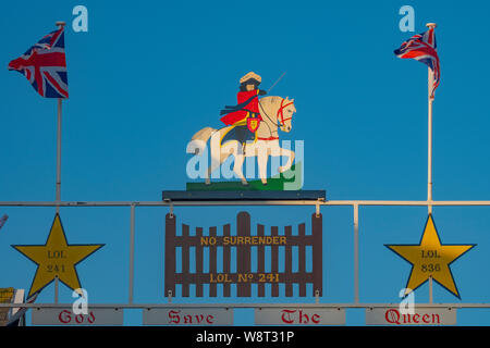 King Billy, king william III of orange crossing the boyne on his white ...