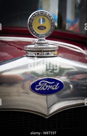 motometer of a Ford Model A Tudor-Sedan from the 1930, Germany.  Motometer eines Ford Model A Tudor-Sedan von 1930, Deutschland. Stock Photo