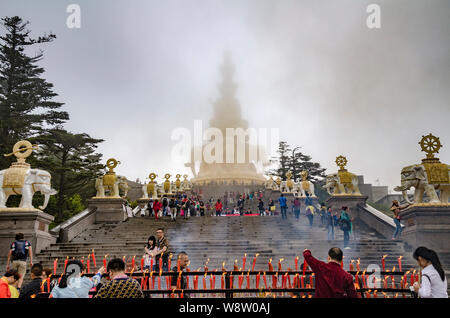 Massive statue of Samantabhadra at the summit of Mount Emei, Emei Shan, Sichuan Province, China, Asia Stock Photo