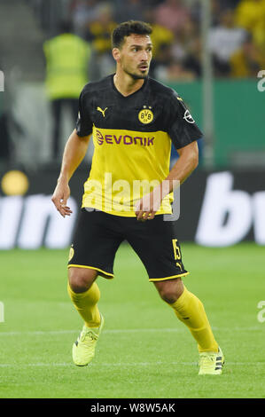 Dusseldorf, Germany. 9th Aug, 2019. Mats Hummels (Dortmund), August 9, 2019 - Football/Soccer : DFB Cup 1st round match between KFC Uerdingen 05 0-2 Borussia Dortmund at Merkur Spiel Arena in Dusseldorf, Germany. Credit: Itaru Chiba/AFLO/Alamy Live News Stock Photo