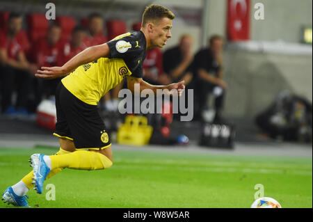 Dusseldorf, Germany. 9th Aug, 2019. Thorgan Hazard (Dortmund), August 9, 2019 - Football/Soccer : DFB Cup 1st round match between KFC Uerdingen 05 0-2 Borussia Dortmund at Merkur Spiel Arena in Dusseldorf, Germany. Credit: Itaru Chiba/AFLO/Alamy Live News Stock Photo