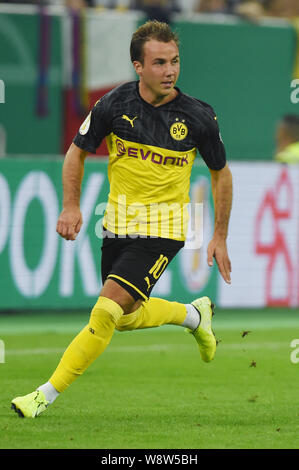 Dusseldorf, Germany. 9th Aug, 2019. Mario Gotze (Dortmund), August 9, 2019 - Football/Soccer : DFB Cup 1st round match between KFC Uerdingen 05 0-2 Borussia Dortmund at Merkur Spiel Arena in Dusseldorf, Germany. Credit: Itaru Chiba/AFLO/Alamy Live News Stock Photo