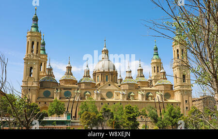 Basilica of Our Lady of the Pillar it is reputed to be the first church dedicated to Mary in history, Zaragoza, Spain Stock Photo