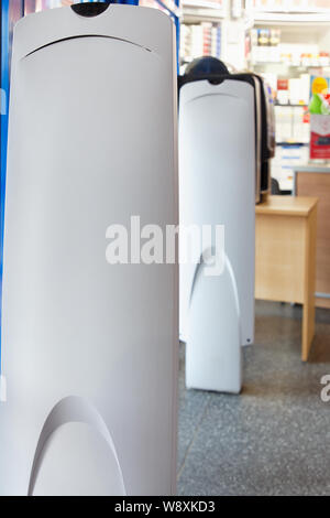 Anti-theft device Scanner entrance gate for prevent theft in ...