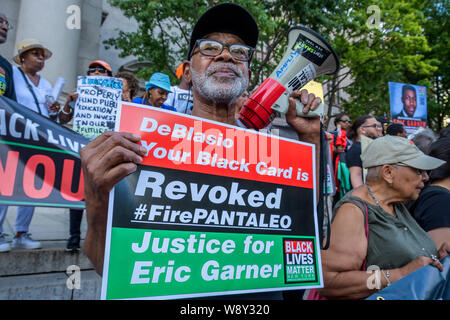 New York, United States. 11th Aug, 2019. New York residents, activists, community organizers, and elected officials held a rally at Adam Clayton Powell Jr. State Office Building on August 11, 2019 before embarking on a march, which made stops at Frederick Douglas Circle, Museum of Natural History, Columbus Circle and culminate at Trump Tower; to issue a warning to City and State officials to address long-standing issues of public disinvestment, institutional racism, and criminalization of poverty. (Photo by Erik McGregor/Pacific Press) Credit: Pacific Press Agency/Alamy Live News Stock Photo