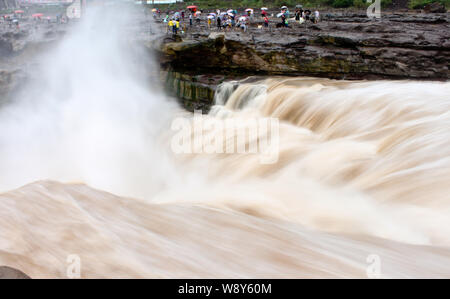 View of Hukou Waterfall on the Yellow river in Ji county, north Chinas Shanxi province, 5 August 2014. Stock Photo