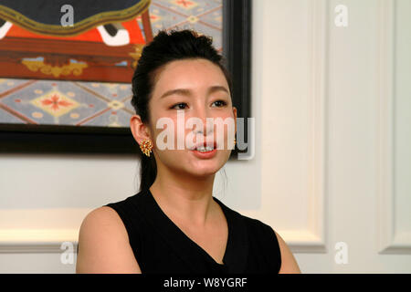 Paypoq va külotsiz seksual qizlar