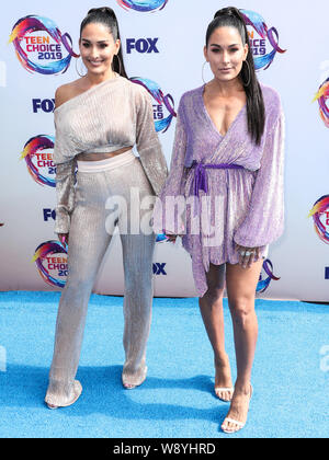 Brie Bella (L) and Nikki Bella attends the 2019 FOX Upfront at Wollman  Rink, Central Park on May 13, 2019 in New York City Stock Photo - Alamy