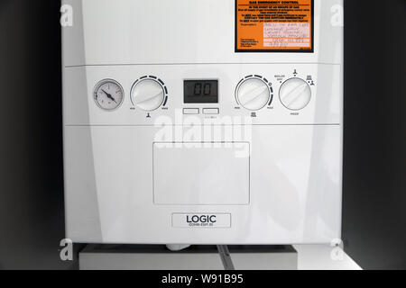 Kitchen wall mounted ideal logic combi esp1 35 boiler Stock Photo