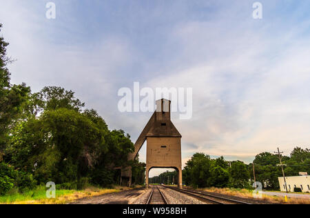 Grain loading silo, Michigan City, Indiana Stock Photo