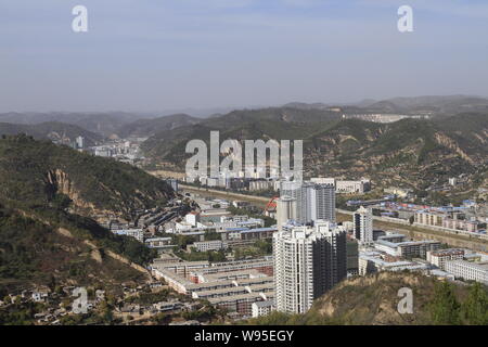 --FILE--Cityscape of YanAn city, northwest Chinas Shaanxi province, 13 October 2012.   Yanan, the iconic centre of the Communist Partys revolutionary Stock Photo