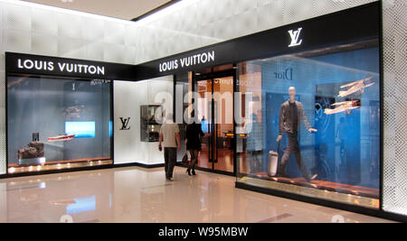 Louis Vuitton opens a Maison in Aventura Mall, Miami.com