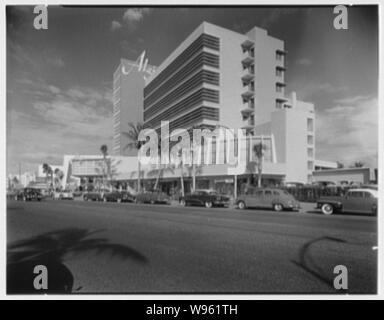 Algiers Hotel, 26th St. and Collins Ave., Miami Beach, Florida. View ...