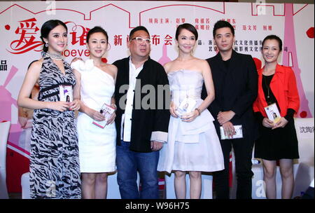 Singaporean Actress Fann Wong Right Her Actor Husband Christopher Lee –  Stock Editorial Photo © ChinaImages #237486432