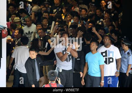 (center) An emotional picture of NBA star Dwight Howard of the Orlando Magic during an ADIDAS promotional event in Wuhan, central Chinas Hubei provinc Stock Photo