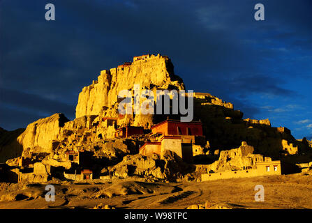 --FILE--Landscape of of the Guge Dynasty ruins in Zanda county, Ngari prefecture, southwest Chinas Tibet Autonomous Region, 23 September 2008.   China Stock Photo