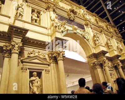 Visitors look at a Roman-style archway inside the Italy Pavilion in the Expo site in Shanghai, China, 24 April 2010. Stock Photo