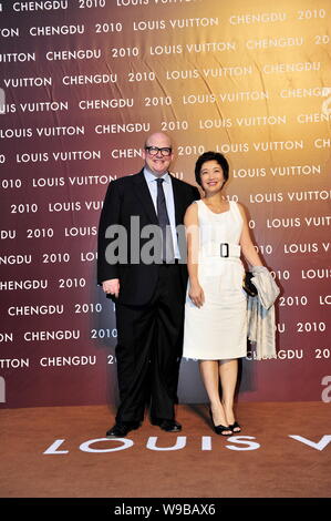 Louis Vuitton shop in Chengdu, China Stock Photo - Alamy