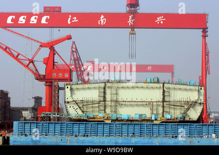 View of a ship under construction at a shipyard of Jiangnan Shipyard (Group) Co., Ltd., a subsidiary of China State Shipbuilding Corporation (CSSC), o Stock Photo