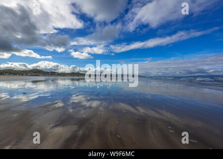 recreation at the sandy beach Portstewart Stock Photo