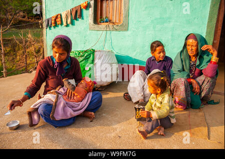 Family living near the forest road at Kala Agar Village on Kumaon Hills, Uttarakhand, India Stock Photo