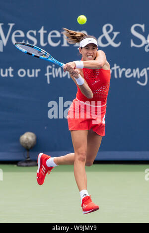 Mason, Ohio, USA. 13th Aug, 2019. Garbine Muguruza (ESP) in action during Tuesday's round of the Western and Southern Open at the Lindner Family Tennis Center, Mason, Oh. Credit: Scott Stuart/ZUMA Wire/Alamy Live News Stock Photo