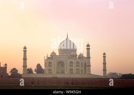 Taj Mahal, Agra, Uttar Pradesh, India, South Asia Stock Photo