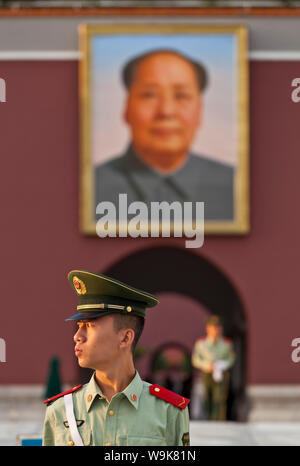 Soldier outside the Tiananmen Tower and Chairman Mao's portrait, Gate of Heavenly Peace, Beijing, China, Asia Stock Photo