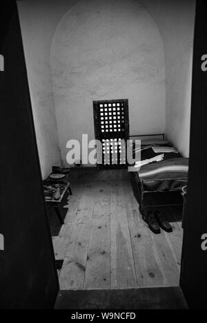 Prison escape hi-res stock photography and images - Alamy