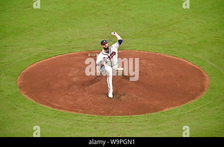 Atlanta, GA, USA. August 14, 2019: Atlanta Braves pitcher Dallas Keuchel delivers a pitch during the sixth inning of a MLB game against the New York Mets at SunTrust Park in Atlanta, GA. Austin McAfee/CSM Credit: Cal Sport Media/Alamy Live News Stock Photo