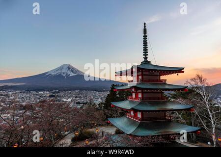 Five-storey pagoda, Chureito Pagoda, overlooking Fujiyoshida City and Mount Fuji Volcano, Yamanashi Prefecture, Japan Stock Photo