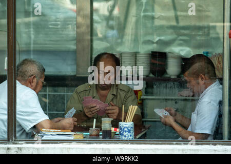 Asia, China, Peoples Republic, Shanghai , Chiese playing cards *** Local Caption *** Stock Photo