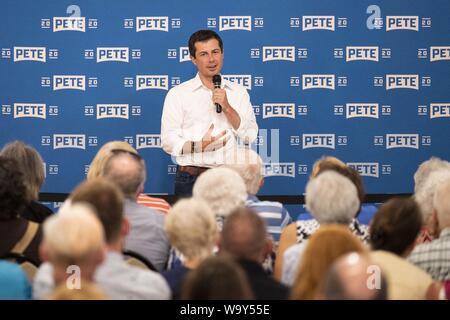 Ottumwa, IA, USA. 15th Aug, 2019. South Bend, Indiana Mayor PETE BUTTIGIEG (D) campaigning at the Hotel Ottumwa in Ottumwa, Iowa on August 15, 2019. Credit: Michael Brochstein/ZUMA Wire/Alamy Live News Stock Photo