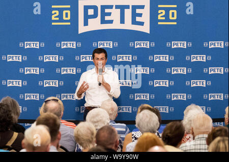 Ottumwa, IA, USA. 15th Aug, 2019. South Bend, Indiana Mayor PETE BUTTIGIEG (D) campaigning at the Hotel Ottumwa in Ottumwa, Iowa on August 15, 2019. Credit: Michael Brochstein/ZUMA Wire/Alamy Live News Stock Photo