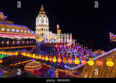 The extensive, over the top lighting at the famed Kek Lok Si Chinese temple in George Town, Penang, Malaysia. The temple puts on the amazing light sho Stock Photo