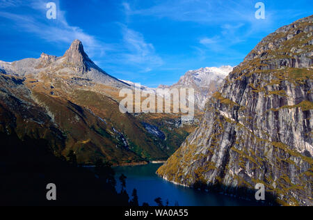 Zervreilasee, reservoir, mountain, Zervreilahorn, rock faces, Vals, Canton of Graubünden, Switzerland, 30074776