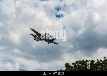 Beechcraft Super King Air 200 landing at Lexington Bluegrass Airport in Lexington Kentucky (USA) Stock Photo