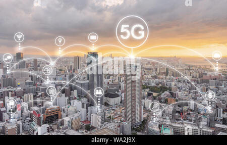 Internet network connection technology in the city, 5g internet networking and social media and application icons Stock Photo